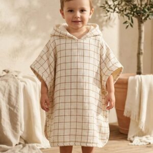 Poncho de bain enfant 2-4 ans porté de face en gaze de coton